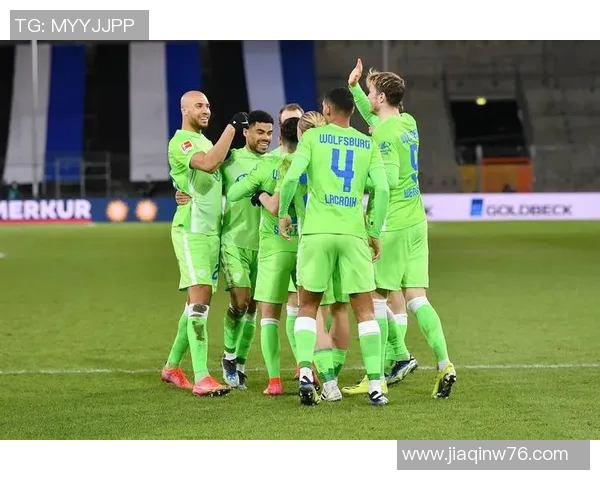 沃尔夫斯堡连胜保持不败！成功击败斯图加特继续领跑！